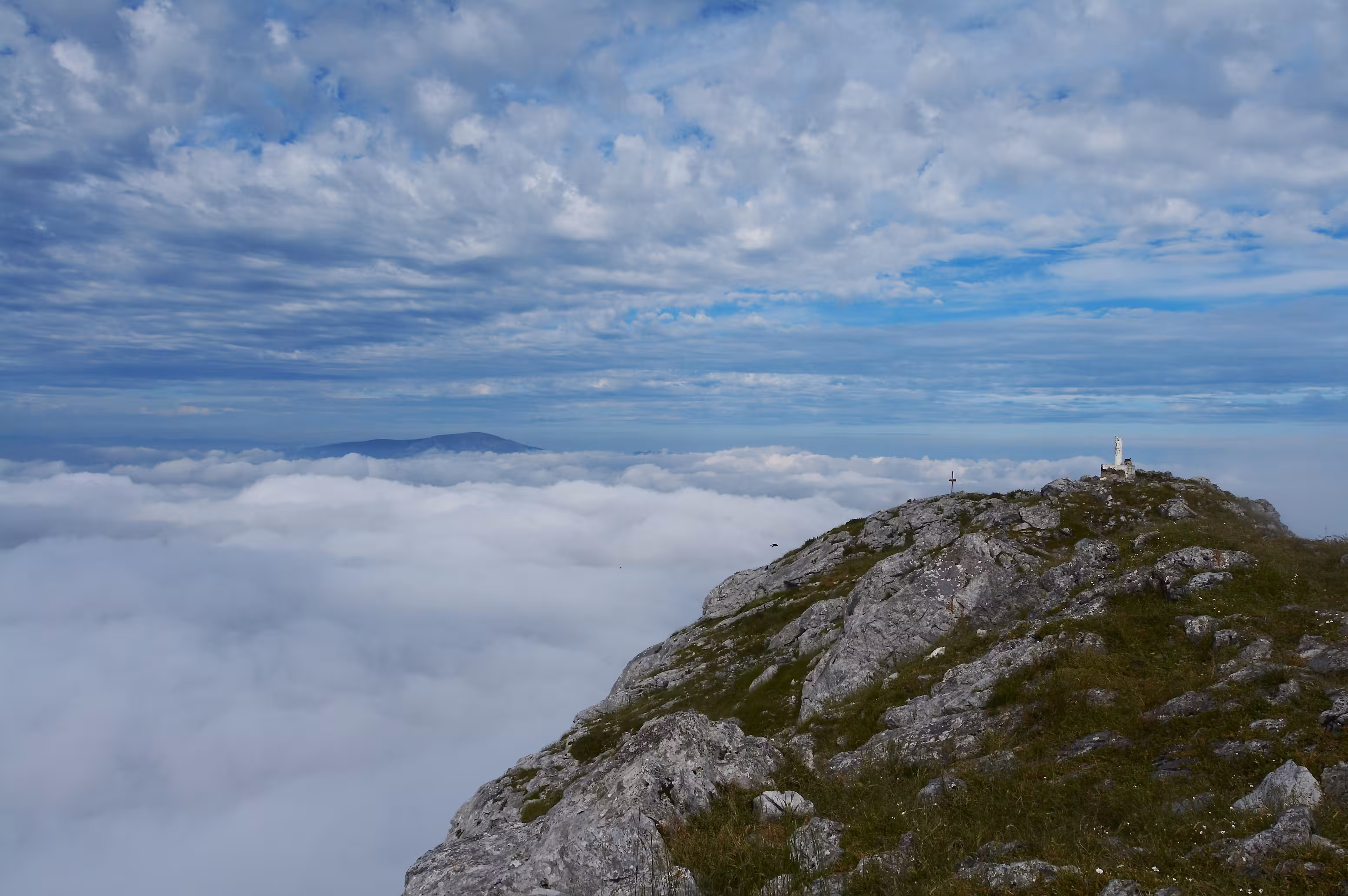 Macizo del Anboto desde el valle de Atxondo
